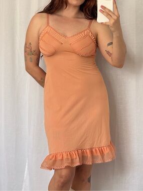 ⋆౨ৎ vintage peachy apricot slip dress ⋆